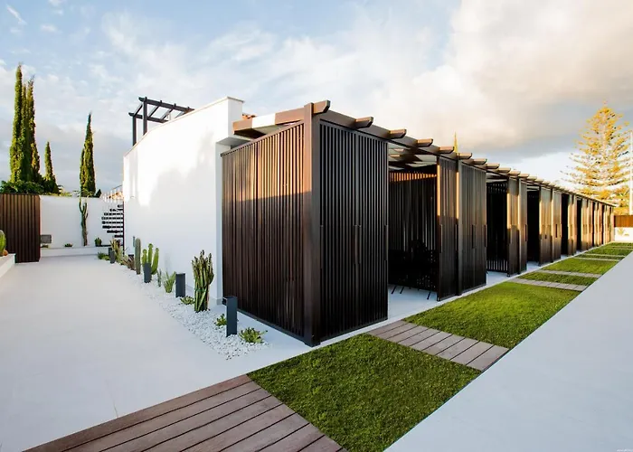 Otel Fahana Men Only 5*