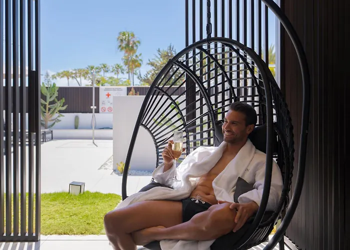 Otel Fahana Men Only