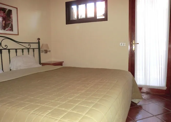 Fahana Men Only Otel 5*