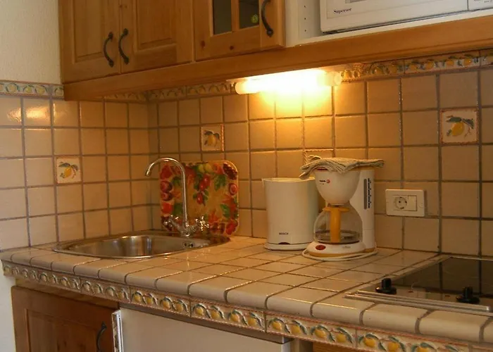 Otel Fahana Men Only